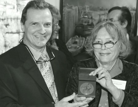 Charles Carson en Compagnie de Mme Anne Marie Laurès présidente du Salon des arts de Paris en 2007